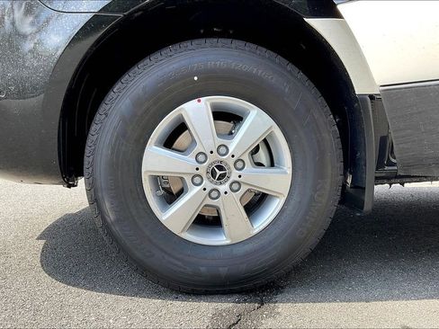 New 2025 Mercedes-Benz Sprinter 2500 image 9