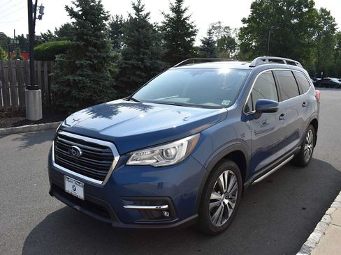 Used 2022 Subaru Ascent Limited w/ Technology Package AWD/4WD image 3