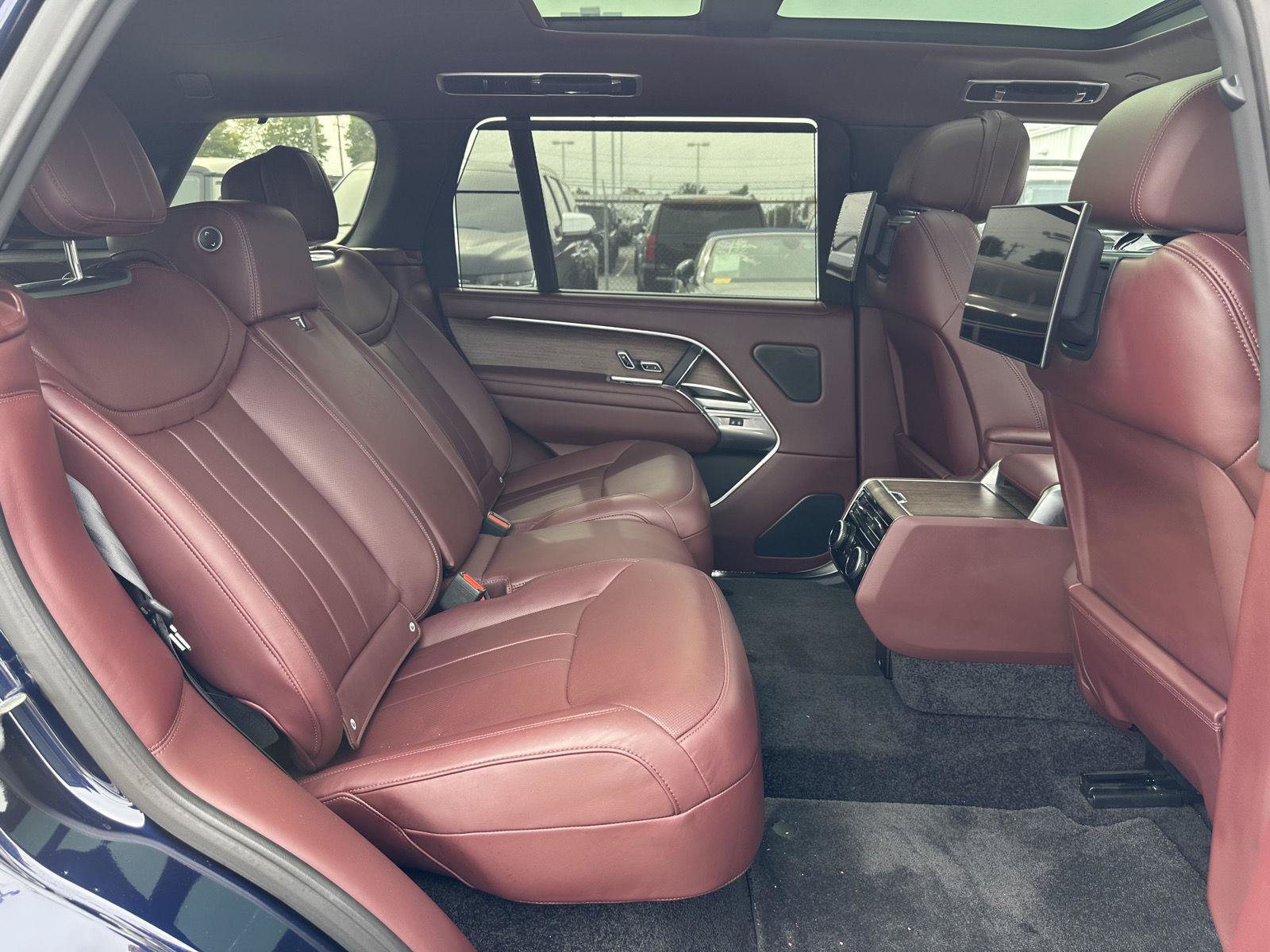 Used 2023 Land Rover Range Rover Long Wheelbase Autobiography AWD/4WD image 19