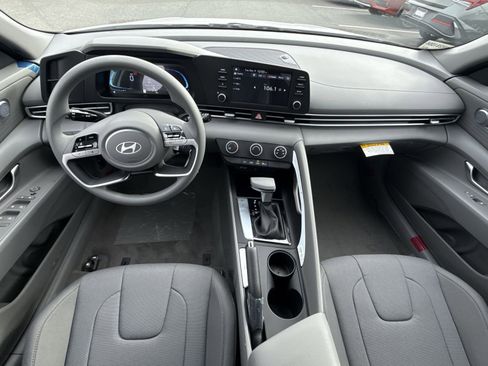 New 2026 Hyundai Elantra SE image 22