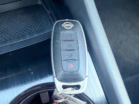 Used 2023 Nissan Rogue SV AWD/4WD image 47