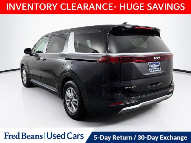 Used 2024 Kia Carnival LX FWD image 7