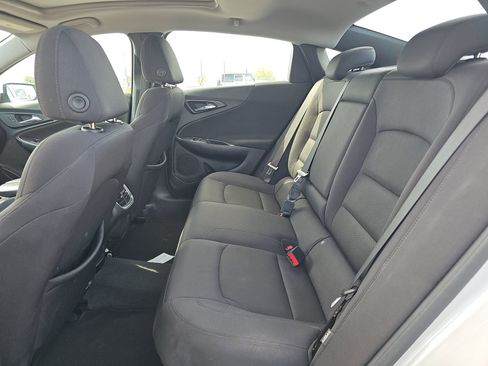Used 2022 Chevrolet Malibu LT FWD image 16