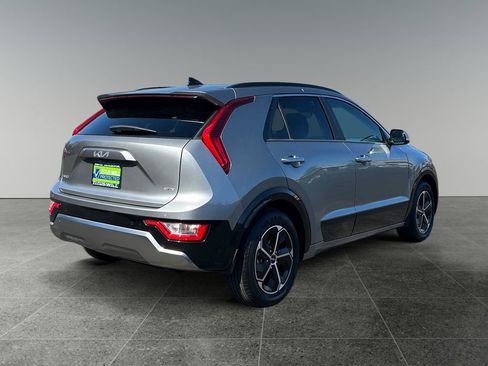 Used 2024 Kia Niro FWD image 8