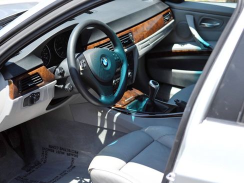 Used 2006 BMW 325i Sedan RWD image 16