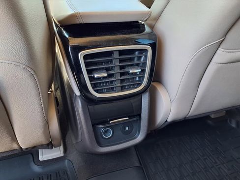 Used 2023 Lincoln Nautilus FWD w/ Premium Package image 14