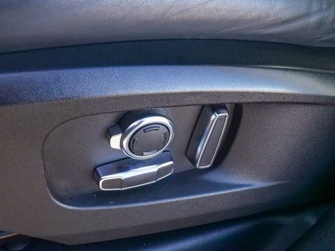 Used 2023 Land Rover Defender 130 S image 21