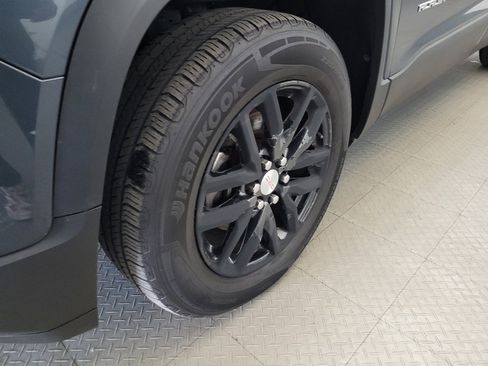 Used 2019 GMC Acadia SLT AWD/4WD image 31