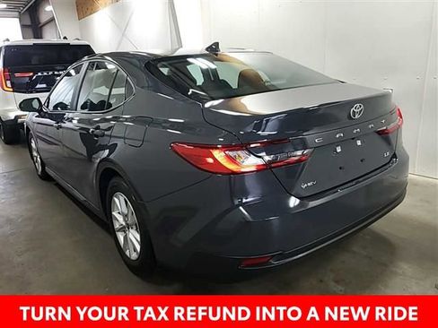 Used 2025 Toyota Camry LE image 15