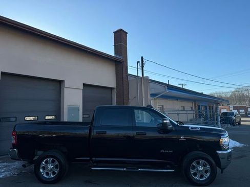 Used 2024 RAM 2500 Big Horn AWD/4WD image 3