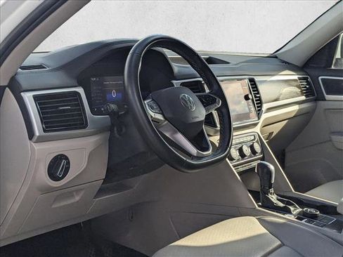 Used 2022 Volkswagen Atlas SE w/ Black Wheel Package image 10