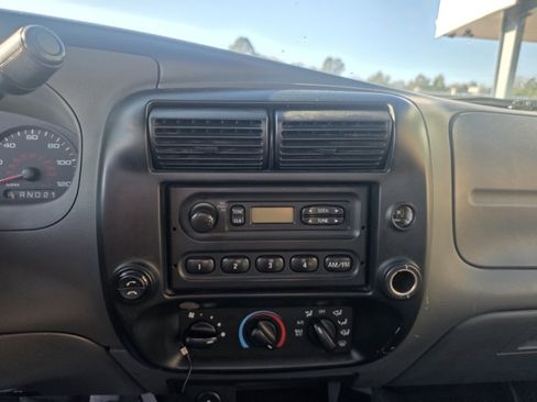 Used 2010 Ford Ranger XL image 15