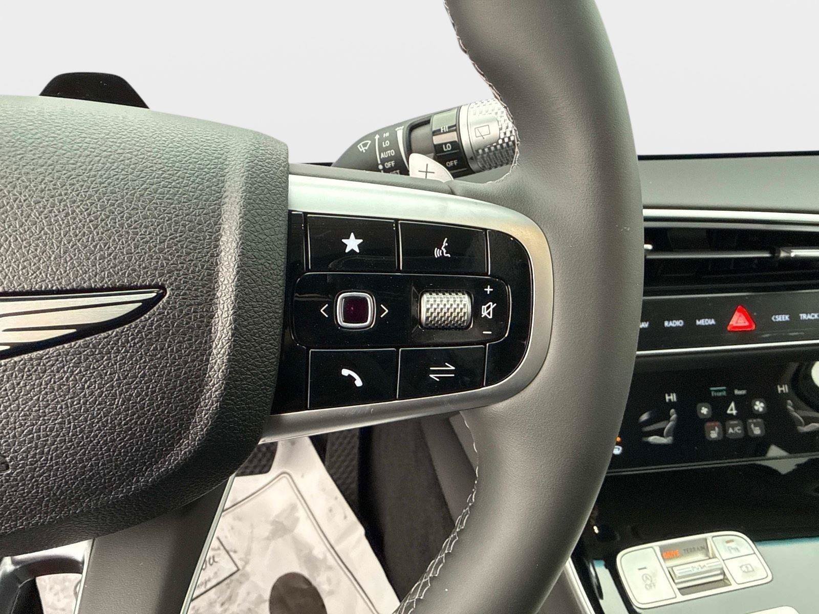 Used 2026 Genesis GV70 2.5T AWD/4WD image 31