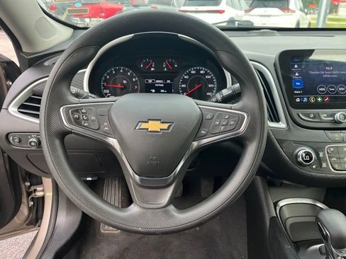 Used 2024 Chevrolet Malibu LT FWD image 16