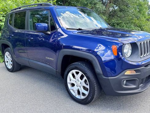 Used 2016 Jeep Renegade Latitude AWD/4WD image 3