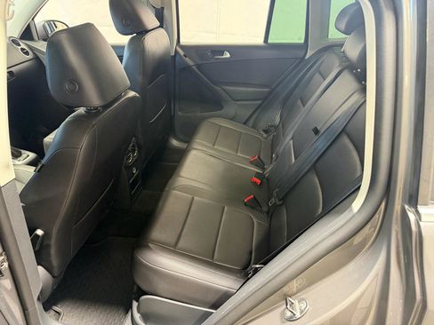 Used 2010 Volkswagen Tiguan Wolfsburg Edition AWD/4WD image 21