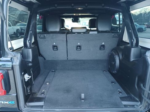 Used 2021 Jeep Wrangler Unlimited Sahara w/ Cold Weather Group image 18