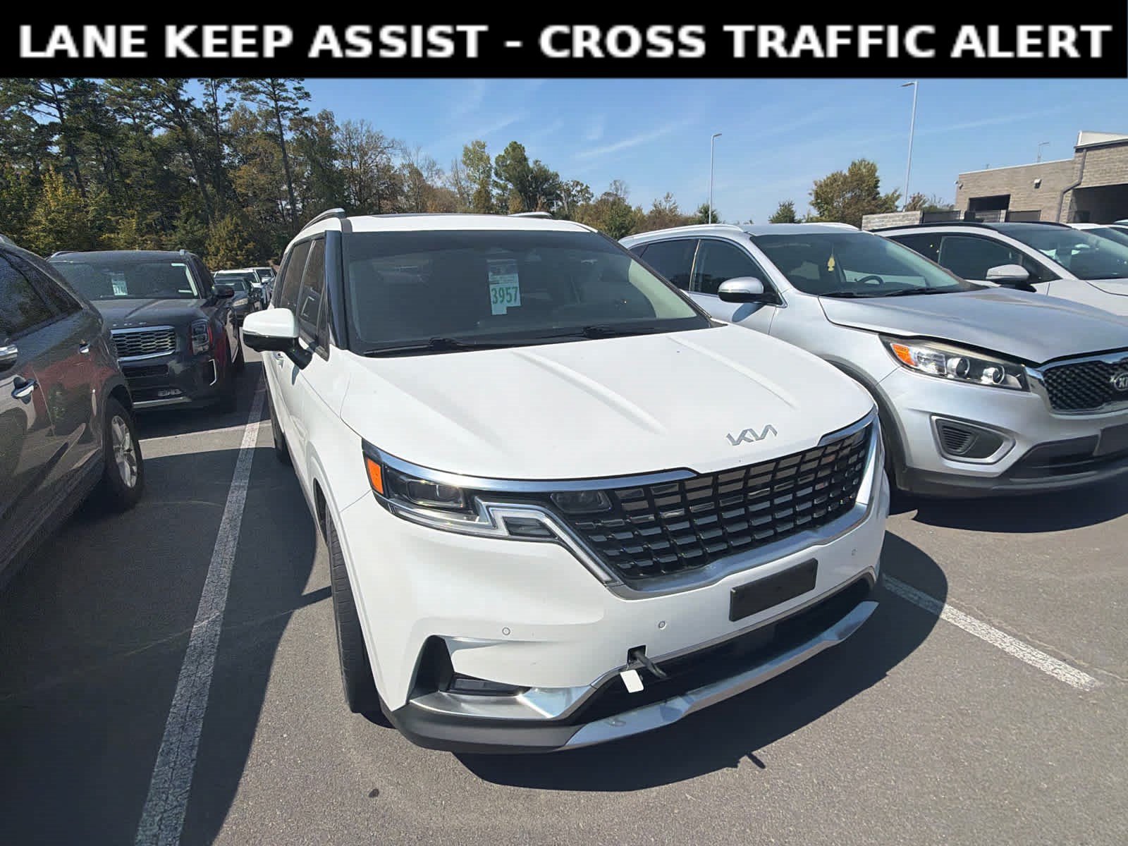 Used 2022 Kia Carnival SX Prestige FWD image 3