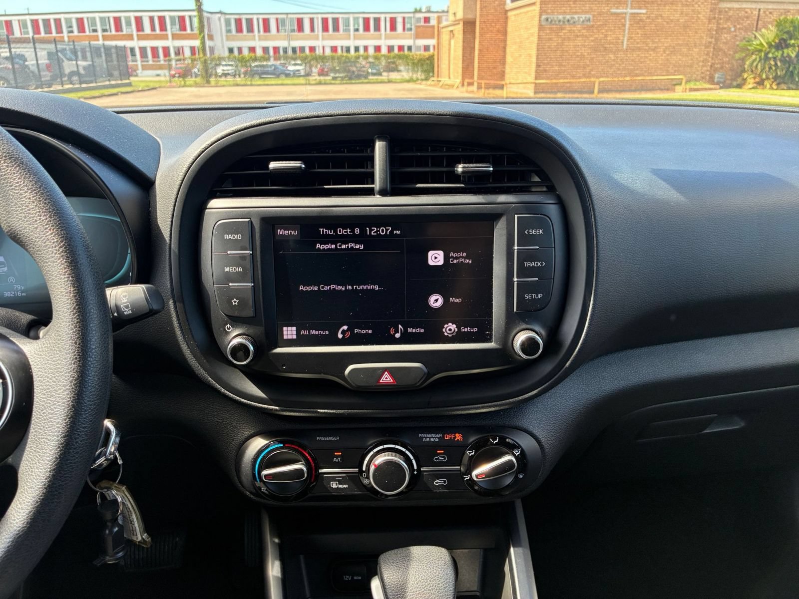 Used 2025 Kia Soul LX w/ LX Technology Package FWD image 16