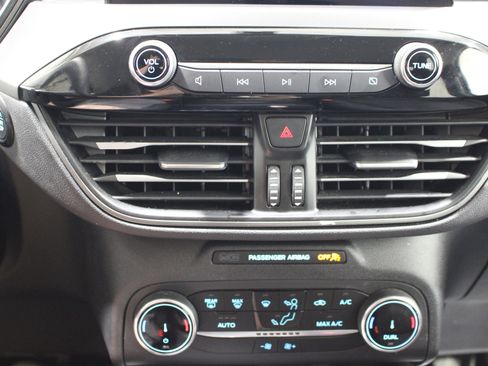 Used 2025 Ford Escape Active FWD image 18