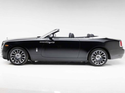Used 2019 Rolls-Royce Dawn RWD image 15