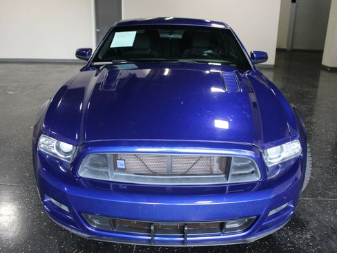 Used 2014 Ford Mustang GT RWD image 41