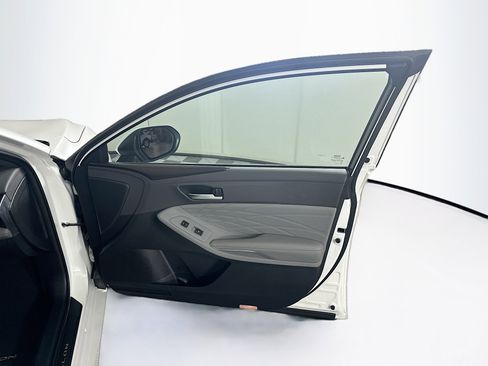 Used 2020 Toyota Avalon Limited w/ Advanced Safety Package FWD image 33