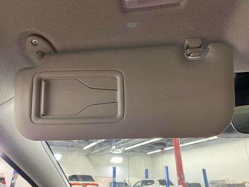 Used 2025 Toyota Prius LE image 34