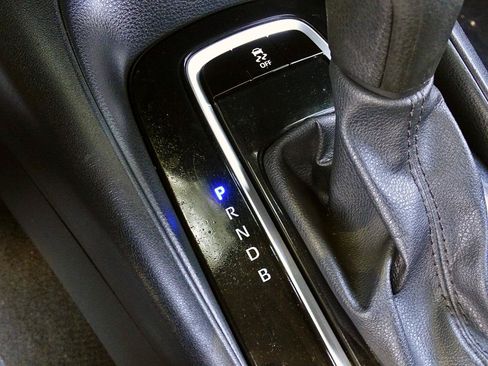 Used 2024 Toyota Corolla LE FWD image 25