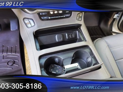 Used 2017 GMC Yukon Denali w/ Open Road Package AWD/4WD image 29