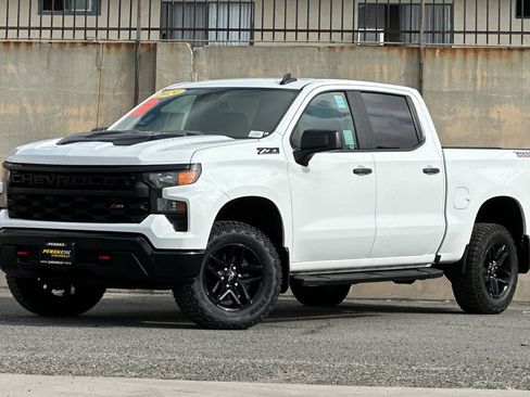 Certified 2024 Chevrolet Silverado 1500 Custom Trail Boss w/ LPO, Dark Essentials Package AWD/4WD image 8