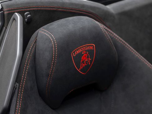 Used 2019 Lamborghini Huracan Performante image 48