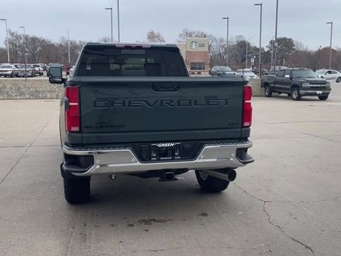 Used 2025 Chevrolet Silverado 2500 LTZ w/ LTZ Convenience Package image 7