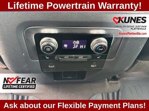 Used 2021 GMC Yukon Denali w/ Denali Premium Package AWD/4WD image 40