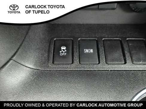 Used 2019 Toyota Highlander LE FWD image 16