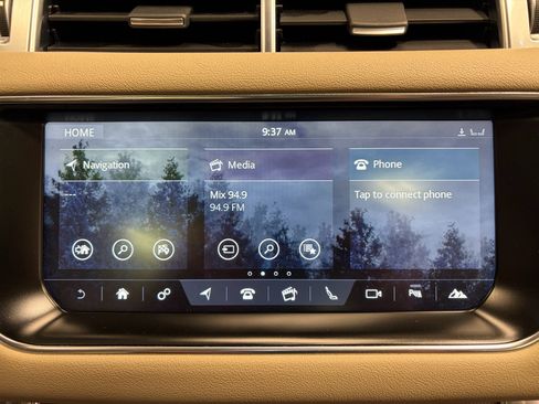 Used 2017 Land Rover Range Rover Sport HSE image 16