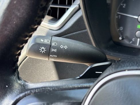 Used 2023 Toyota Corolla Cross AWD Hybrid image 40