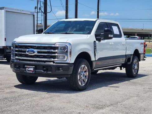 Used 2025 Ford F250 King Ranch AWD/4WD image 3