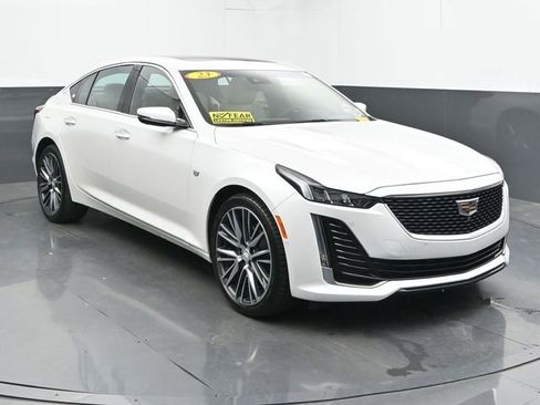 Used 2023 Cadillac CT5 Luxury image 2