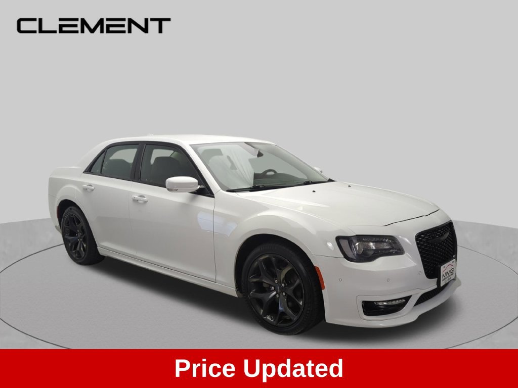 Used 2022 Chrysler 300 Touring L RWD image 10