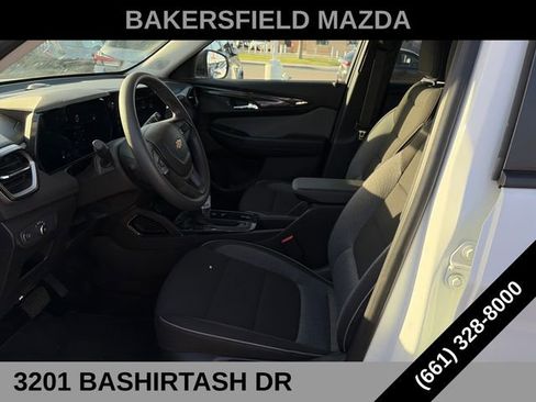 Used 2025 Chevrolet TrailBlazer LS w/ LS Convenience Package FWD image 9