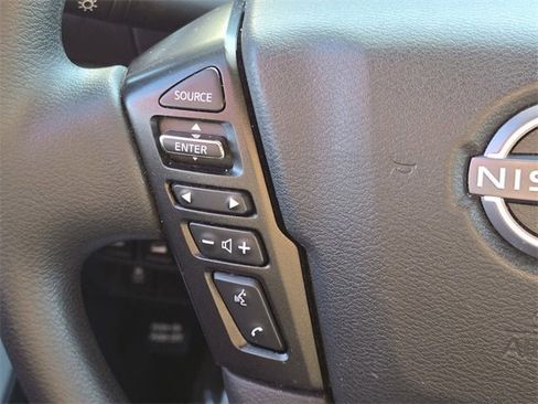 Used 2023 Nissan Frontier SV image 10