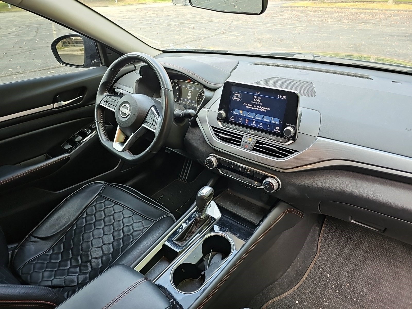 Used 2024 Nissan Altima 2.5 SR FWD image 13