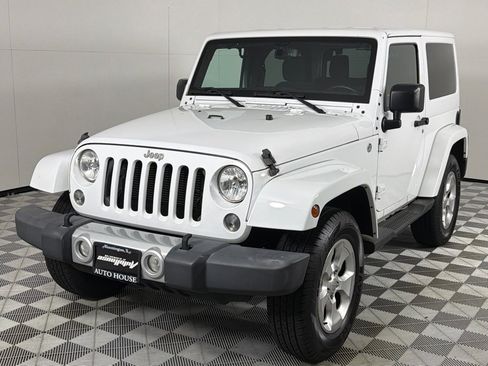 Used 2015 Jeep Wrangler Sahara w/ Connectivity Group image 10