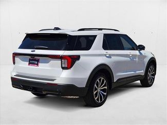 New 2025 Ford Explorer ST-Line video 2