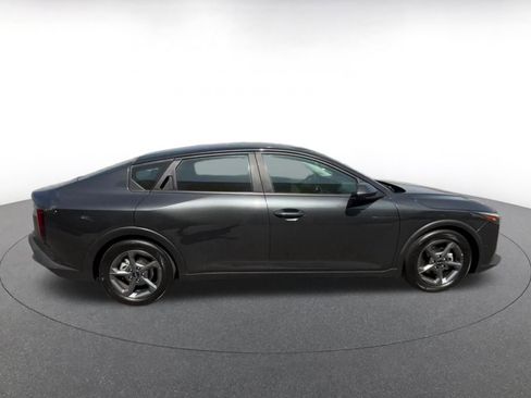 Used 2025 Kia K4 LXS image 16