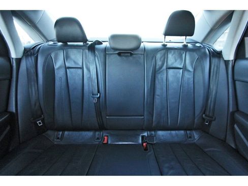 Used 2018 Audi A4 2.0T Premium w/ Convenience Package image 10