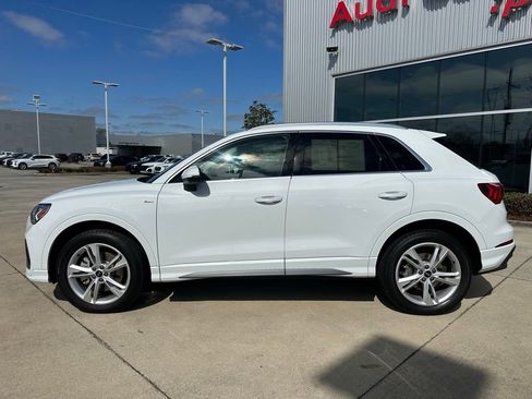 Used 2023 Audi Q3 2.0T Premium Plus w/ Premium Plus Package image 12