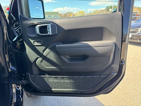 New 2026 Jeep Gladiator Sport image 27