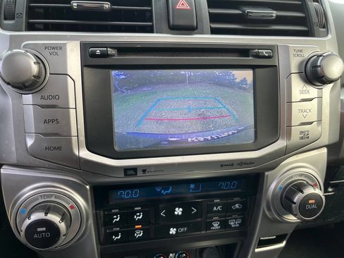 Used 2016 Toyota 4Runner Limited image 12